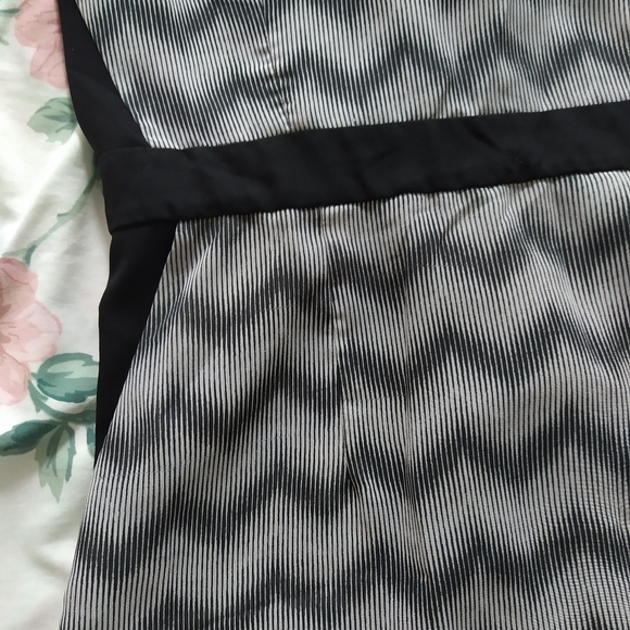Chevron Print Sleeveless Pockets Dress - Picture 3 of 8